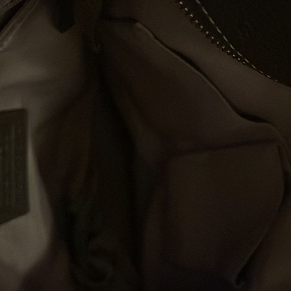 I am selling a coach hand bag - Picture 7 of 10